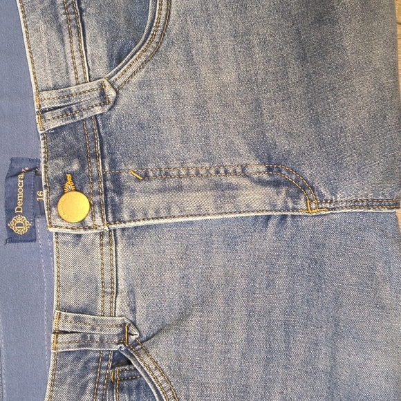 sac710♀️Democracy Bootcut Women's Denim Jeans Size 16 - Picture 3 of 5